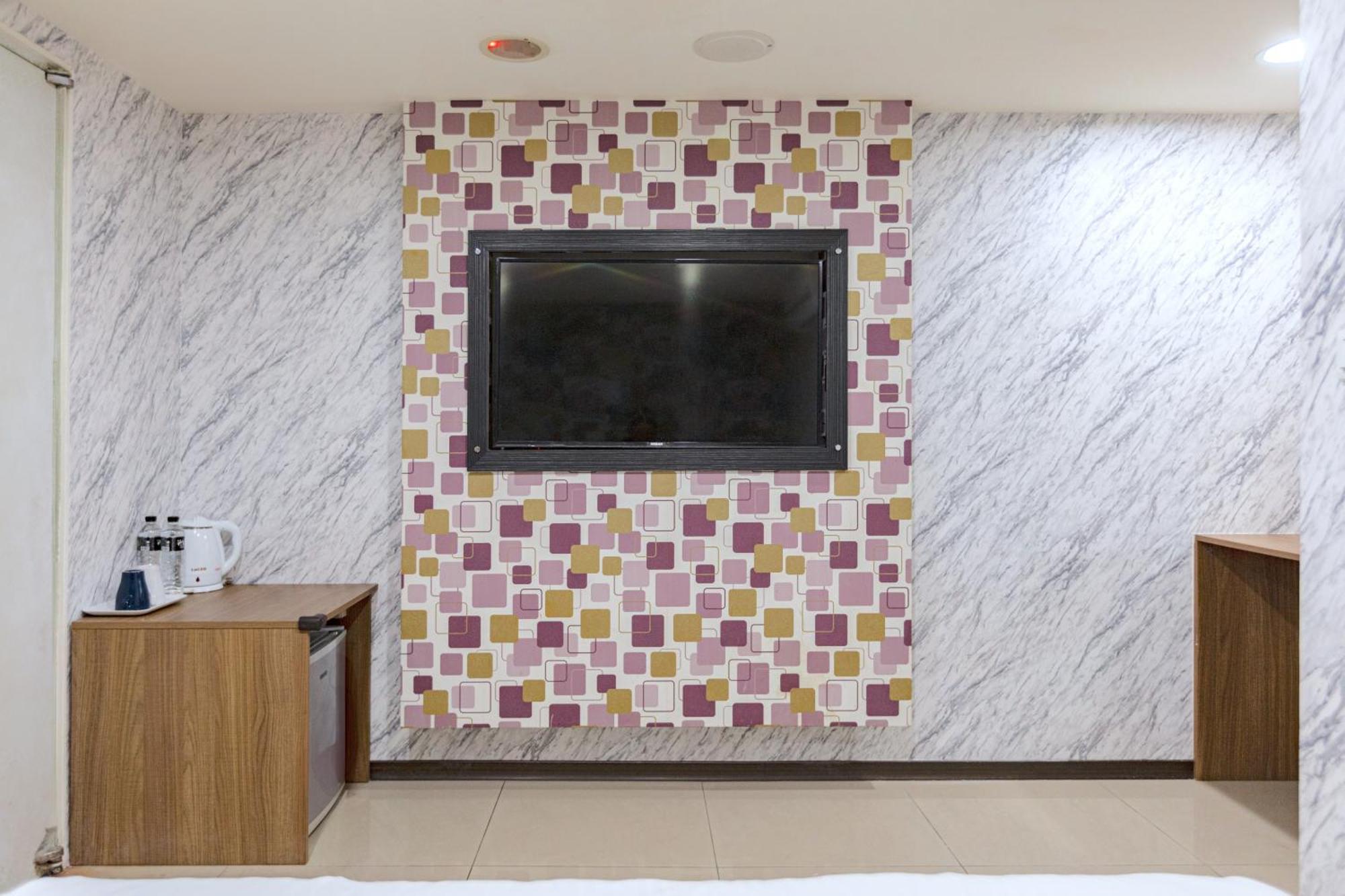 E Lim Hotel Чжунли Стая снимка