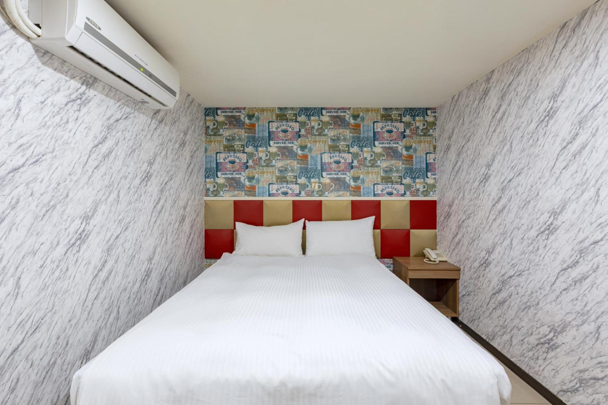 E Lim Hotel Чжунли Стая снимка
