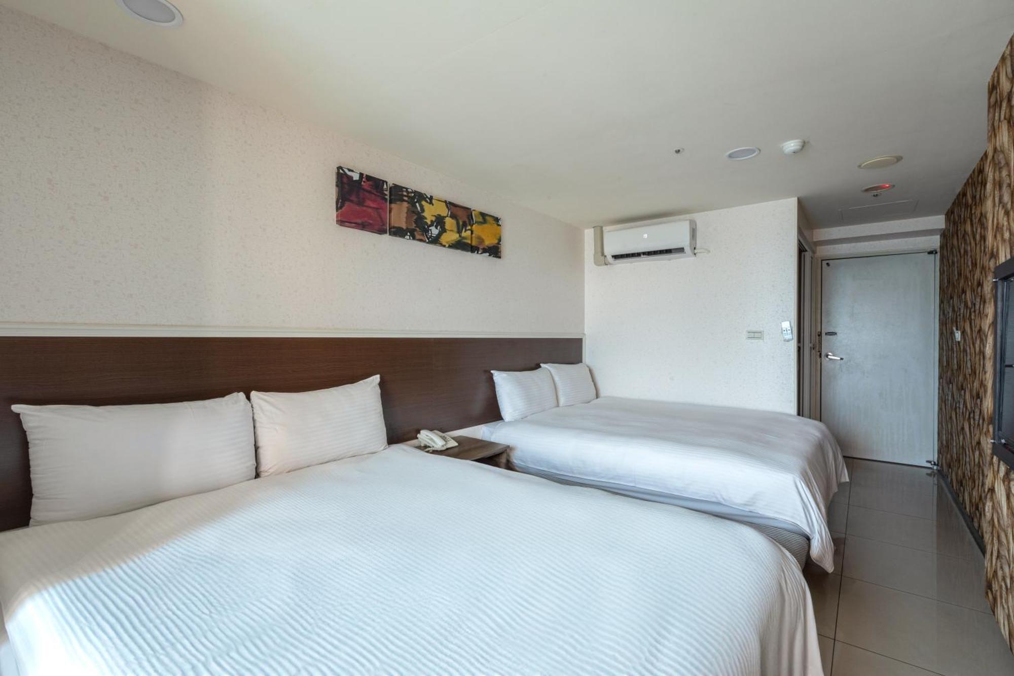 E Lim Hotel Чжунли Стая снимка