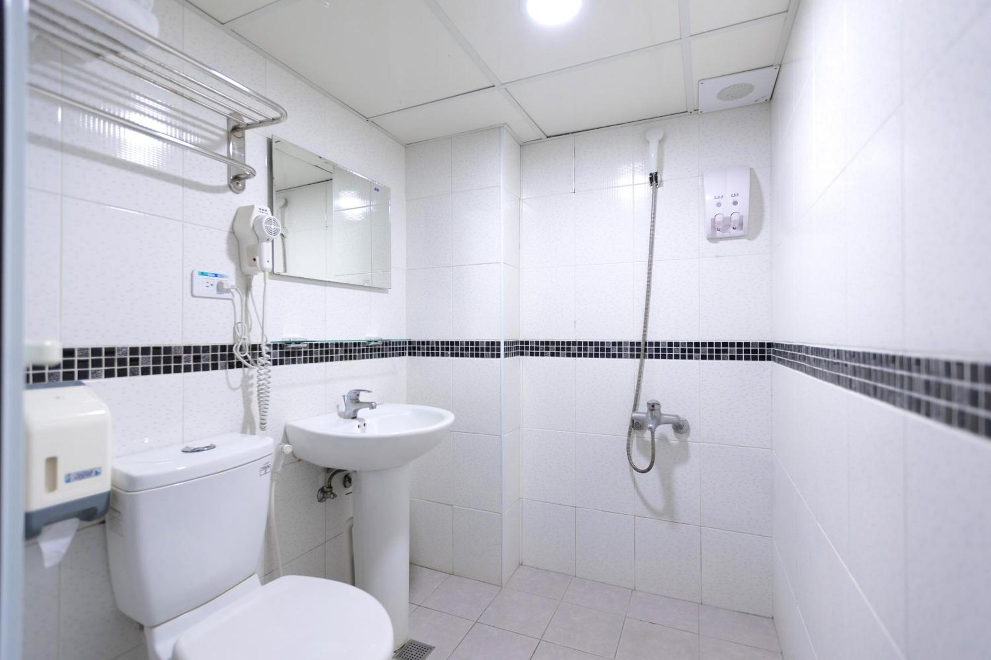 E Lim Hotel Чжунли Стая снимка