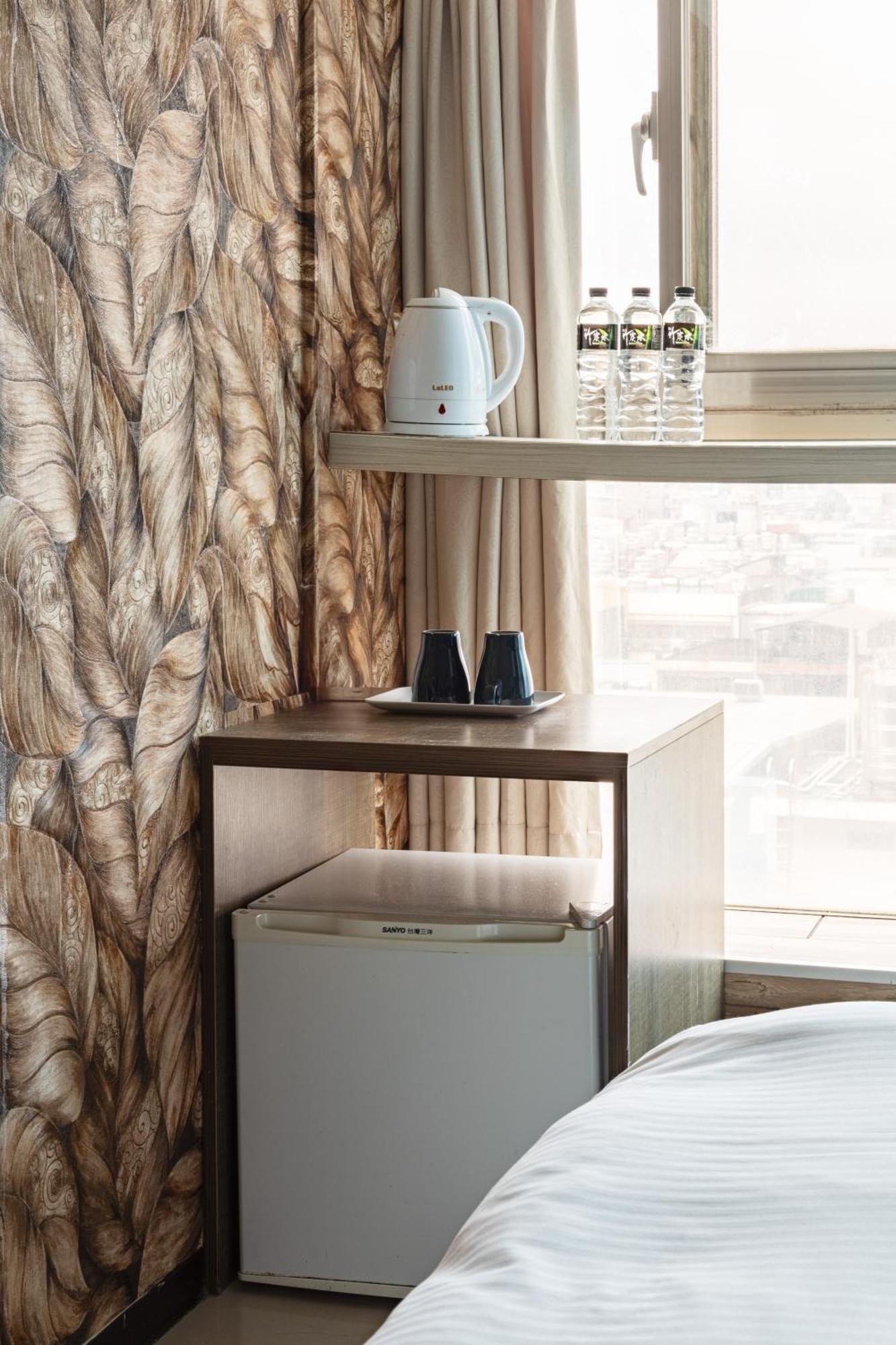 E Lim Hotel Чжунли Стая снимка