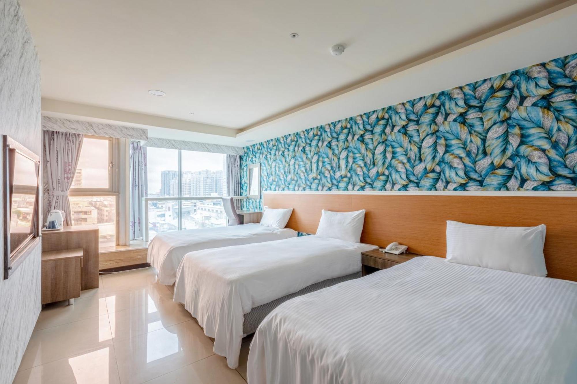E Lim Hotel Чжунли Екстериор снимка
