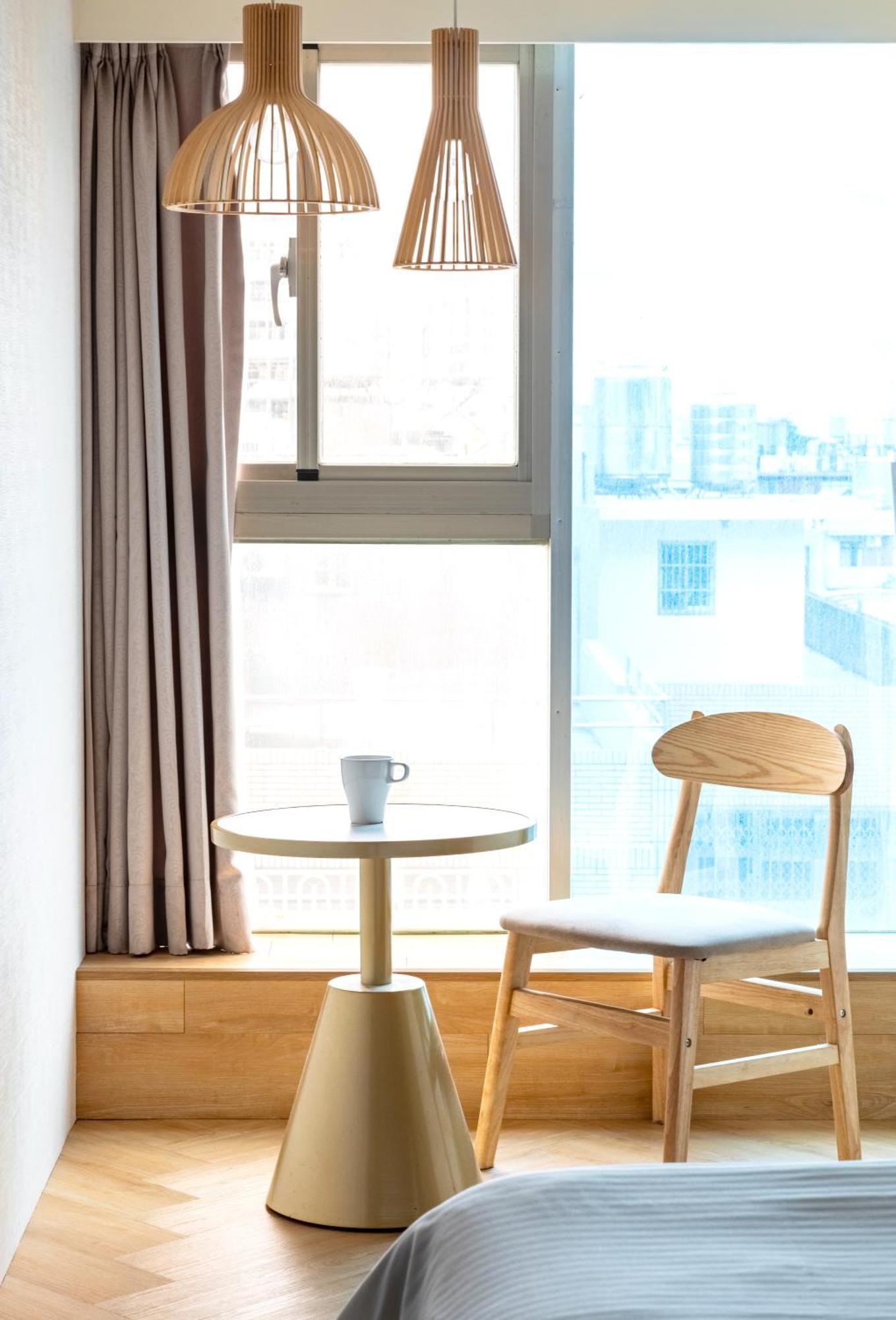 E Lim Hotel Чжунли Екстериор снимка
